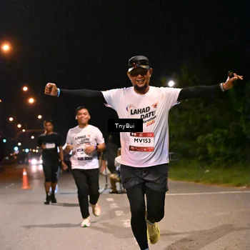 Runner Photo 7724585