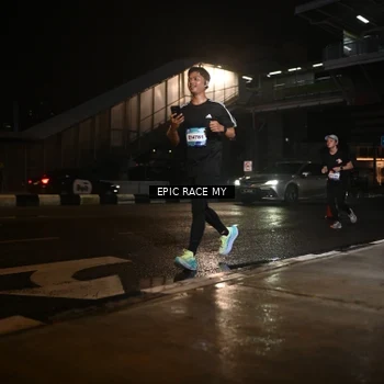 Runner Photo 7724676