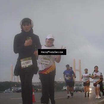 Runner Photo 7724703