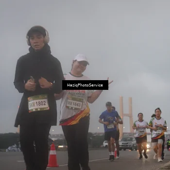 Runner Photo 7724705