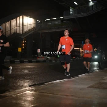 Runner Photo 7724710