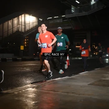 Runner Photo 7724772