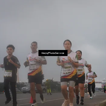 Runner Photo 7724805
