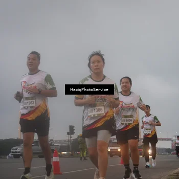 Runner Photo 7724831