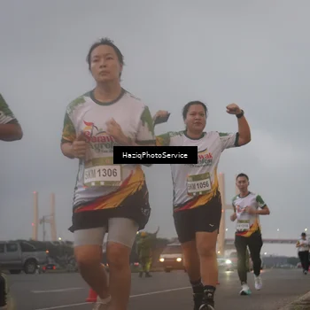 Runner Photo 7724876