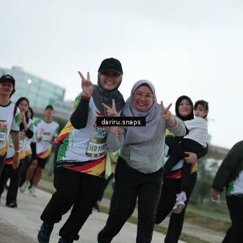 Runner Photo 7724895