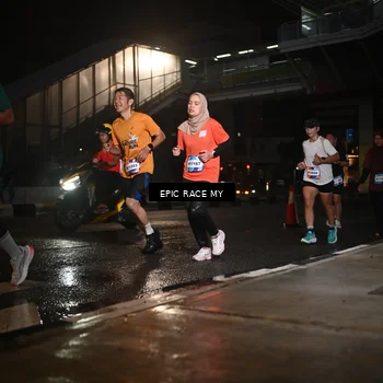 Runner Photo 7724898
