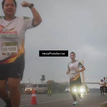 Runner Photo 7724918