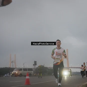 Runner Photo 7724919