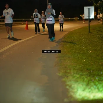 Runner Photo 7724921