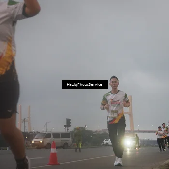 Runner Photo 7724948