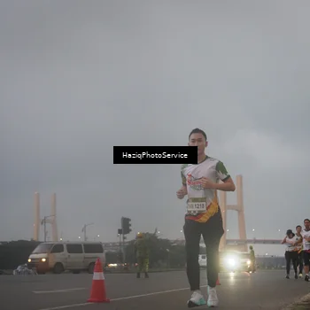 Runner Photo 7724953