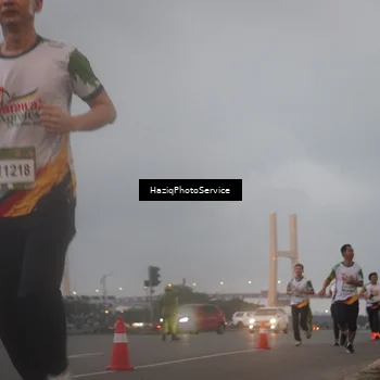 Runner Photo 7725013