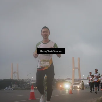 Runner Photo 7725015