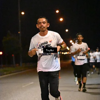 Runner Photo 7725017