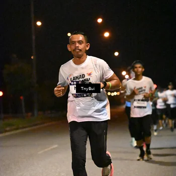 Runner Photo 7725023