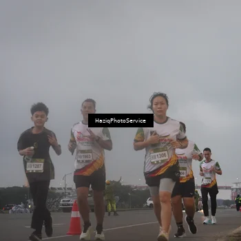 Runner Photo 7725027