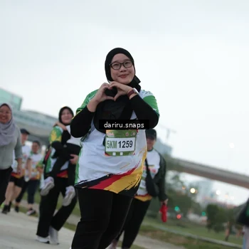 Runner Photo 7725028