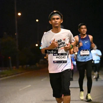 Runner Photo 7725039