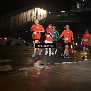 Runner Photo 7725042