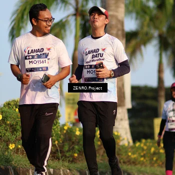 Runner Photo 7725056