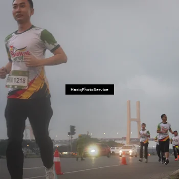 Runner Photo 7725058