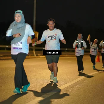 Runner Photo 7725059