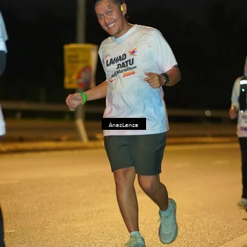Runner Photo 7725062