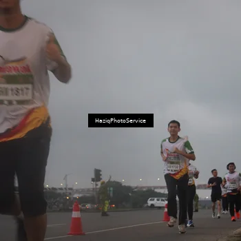 Runner Photo 7725091