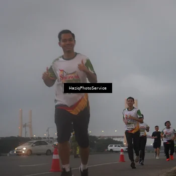 Runner Photo 7725131