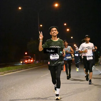 Runner Photo 7725171