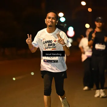 Runner Photo 7725196