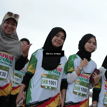 Runner Photo 7725212