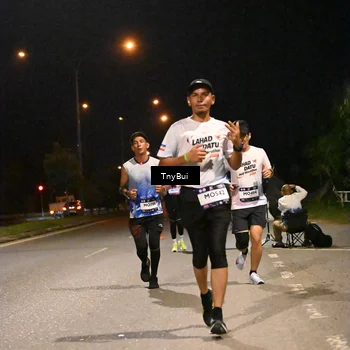 Runner Photo 7725216