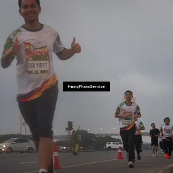 Runner Photo 7725260