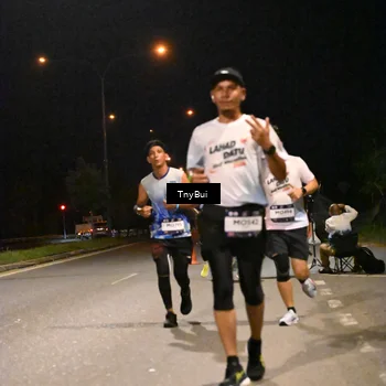Runner Photo 7725262