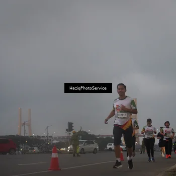 Runner Photo 7725273