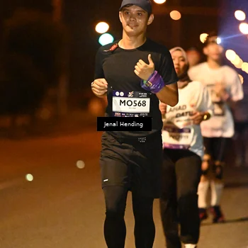 Runner Photo 7725275