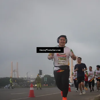 Runner Photo 7725285