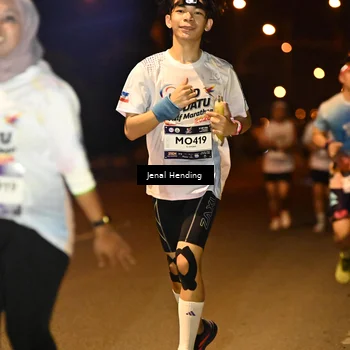 Runner Photo 7725307
