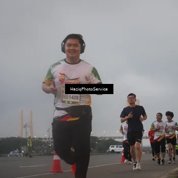 Runner Photo 7725308