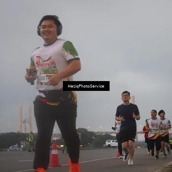 Runner Photo 7725309