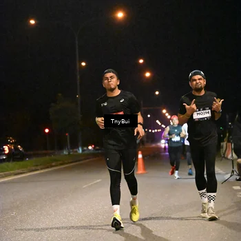 Runner Photo 7725331