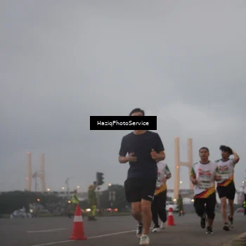 Runner Photo 7725336