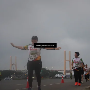 Runner Photo 7725351