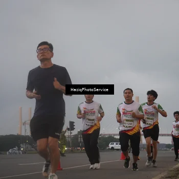 Runner Photo 7725361
