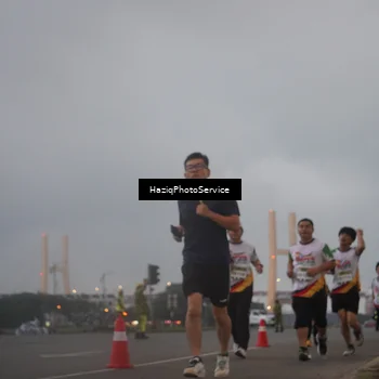 Runner Photo 7725386