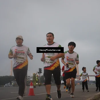 Runner Photo 7725389
