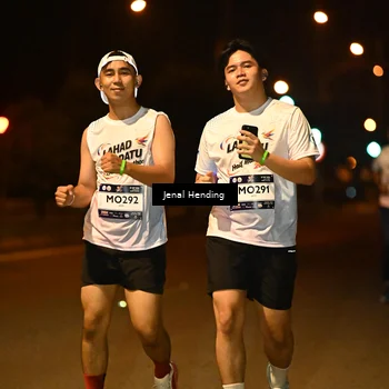 Runner Photo 7725398