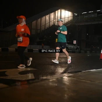 Runner Photo 7725416